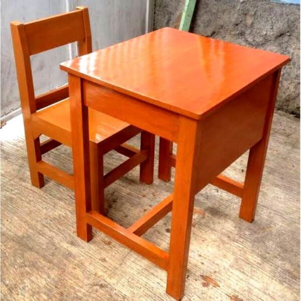 Set Meja dan Kursi Sekolah Kayu